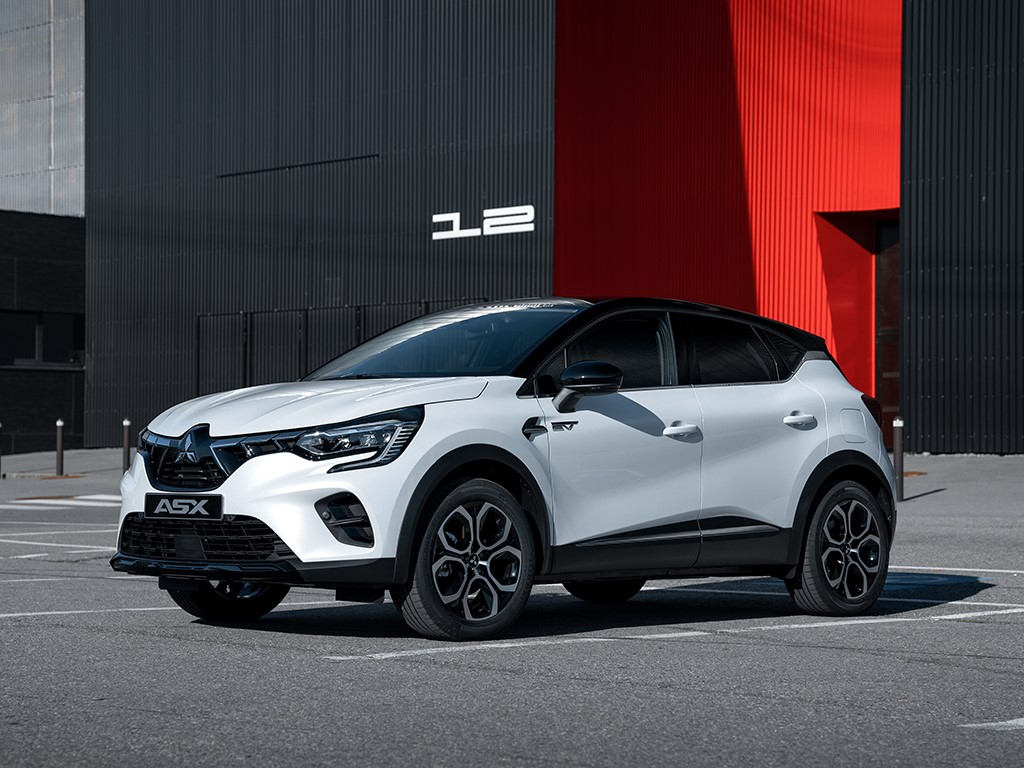 Mitsubishi ASX 1.6 PHEV Intense Plus AT, vm. 2023, 0 tkm (1 / 1)