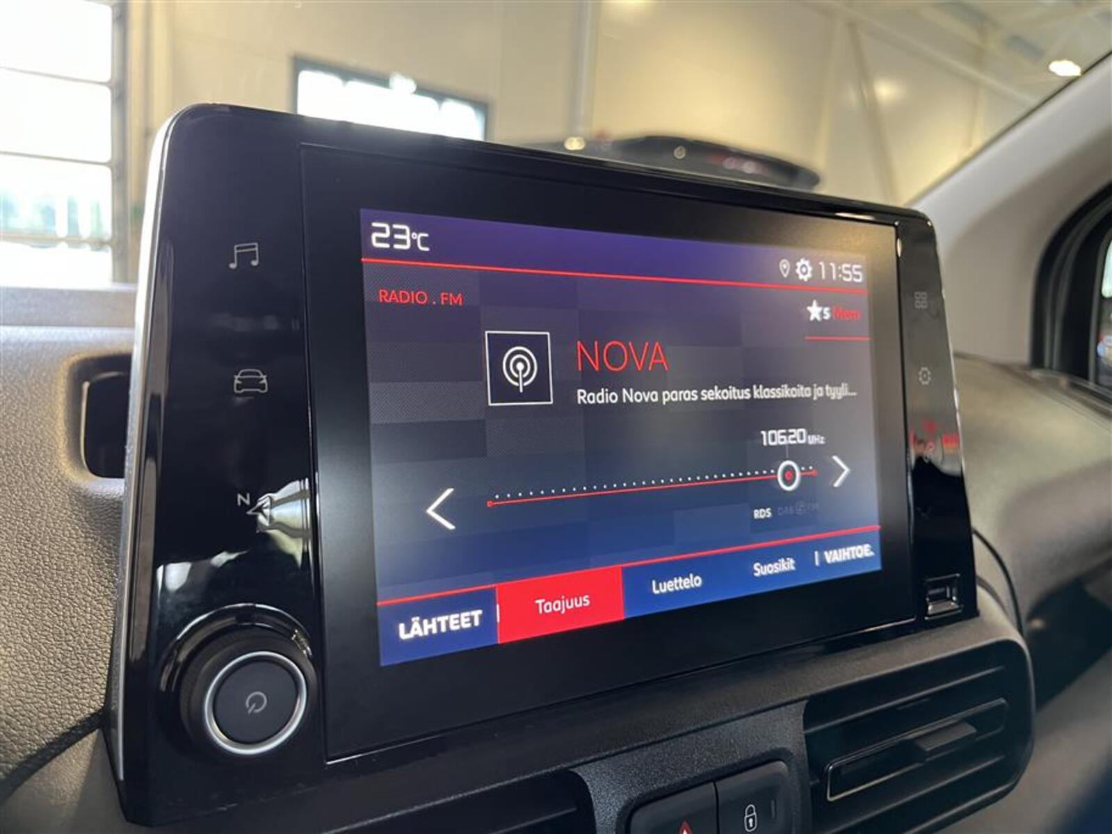 CITROEN BERLINGO PureTech 110 Feel M/ Jakohihna vaihdettu 12-24 ! / Merkkihuollettu / Lämpöpaketti /, vm. 2019, 121 tkm