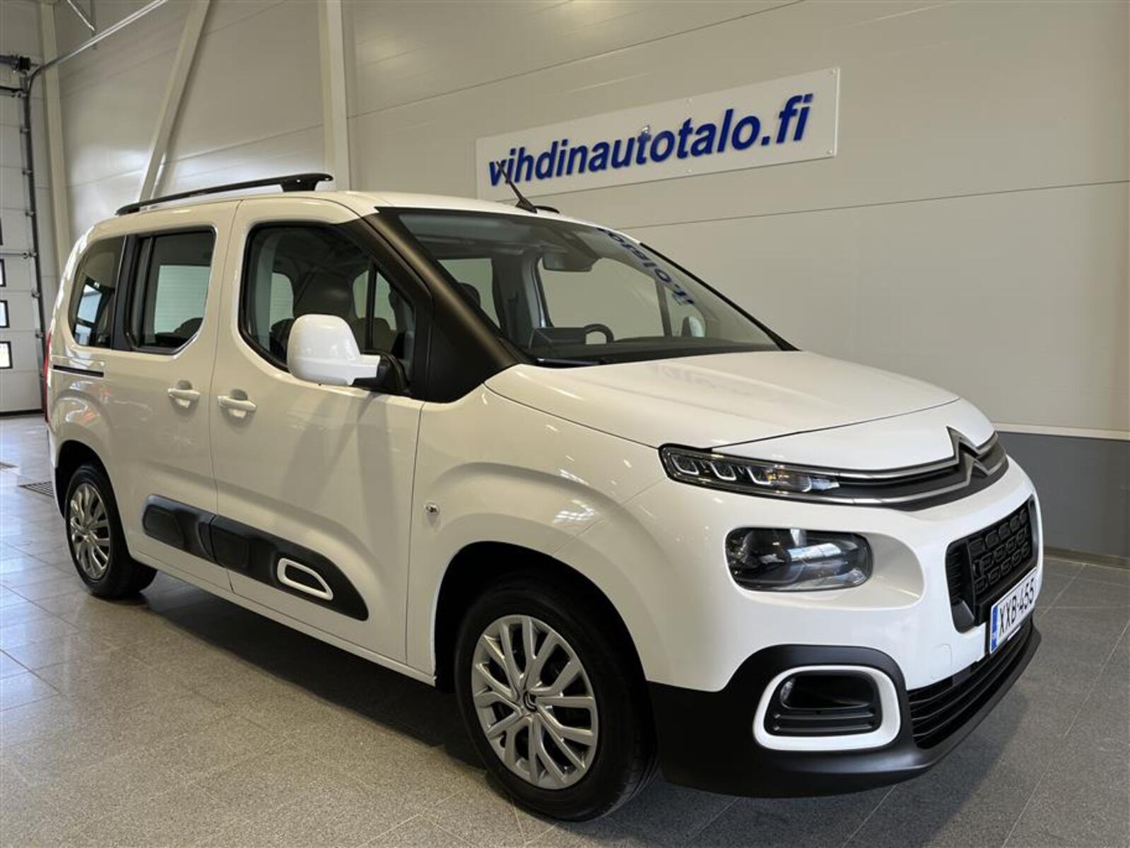 CITROEN BERLINGO PureTech 110 Feel M/ Jakohihna vaihdettu 12-24 ! / Merkkihuollettu / Lämpöpaketti /, vm. 2019, 121 tkm