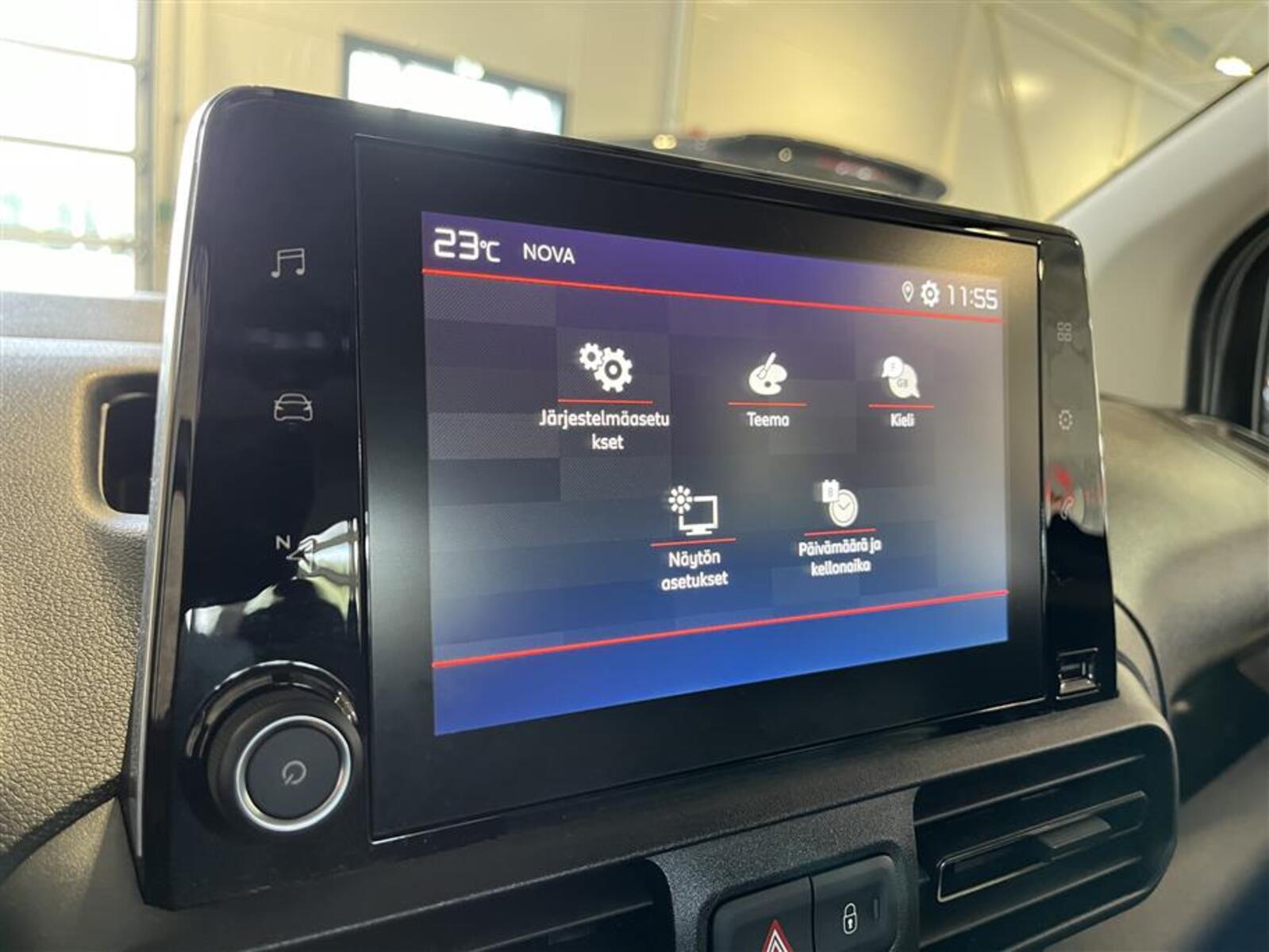CITROEN BERLINGO PureTech 110 Feel M/ Jakohihna vaihdettu 12-24 ! / Merkkihuollettu / Lämpöpaketti /, vm. 2019, 121 tkm