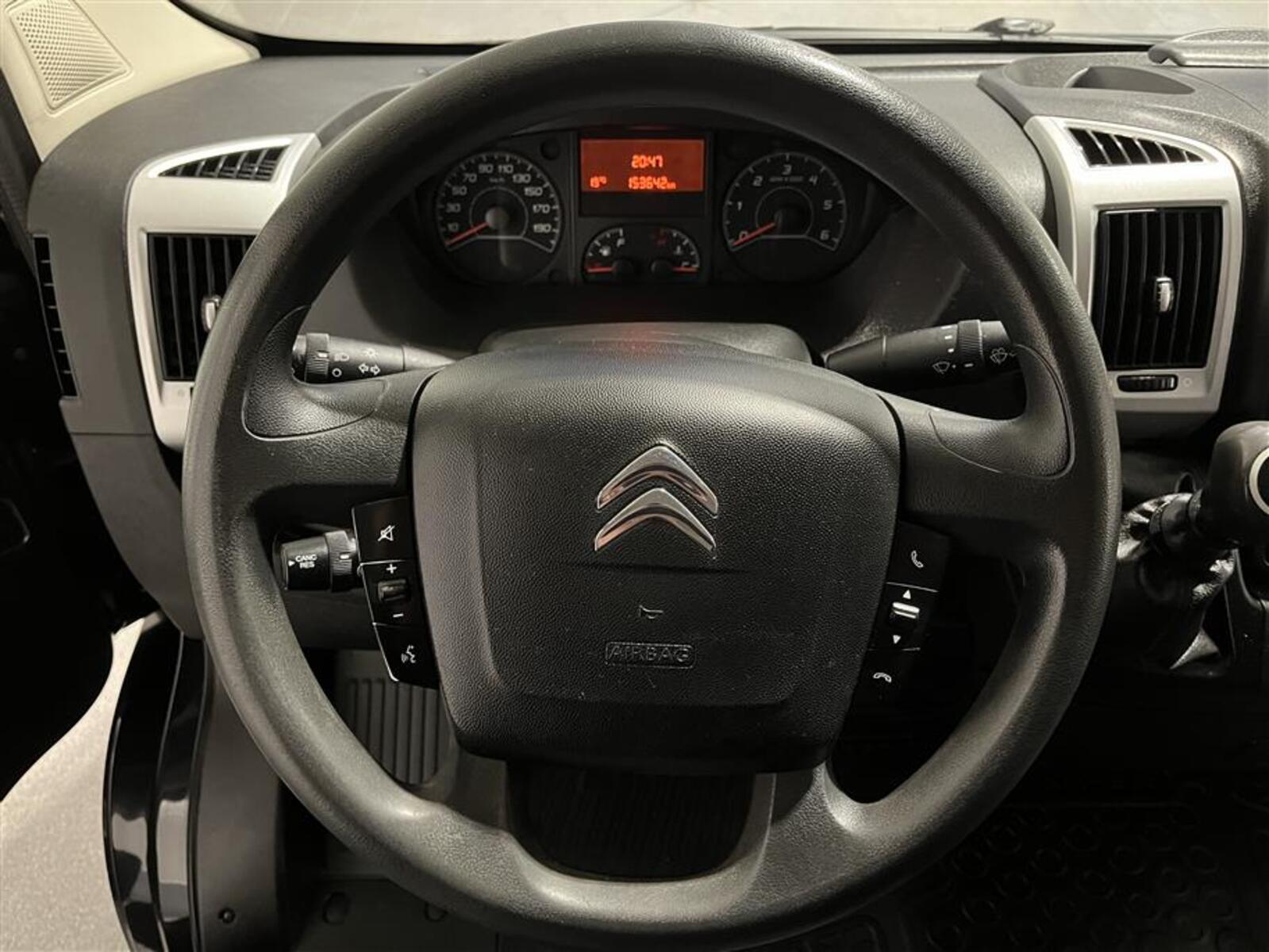 CITROEN JUMPER BlueHDi 130 35 L2H1/ 1.om / Merkkihuollettu / Vetokoukku / Metalliväri / Vanerointi / Webasto /, vm. 2019, 155 tkm