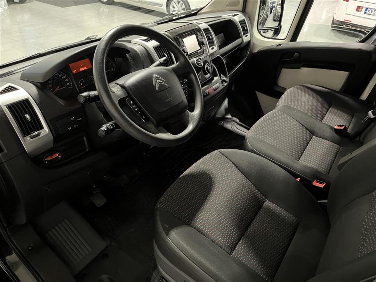 CITROEN JUMPER BlueHDi 130 35 L2H1/ 1.om / Merkkihuollettu / Vetokoukku / Metalliväri / Vanerointi / Webasto /, vm. 2019, 155 tkm