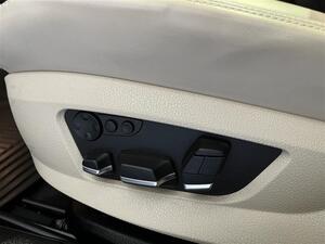 BMW 730 TwinPower Turbo A F01 Sedan / Imuovet / Navi / Peruutuskamera / Kattoluukku / Vaalea nahkaverhoilu /, vm. 2011, 245 tkm (10 / 34)