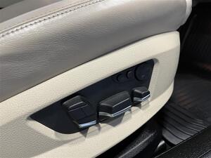 BMW 730 TwinPower Turbo A F01 Sedan / Imuovet / Navi / Peruutuskamera / Kattoluukku / Vaalea nahkaverhoilu /, vm. 2011, 245 tkm (14 / 34)