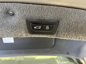 BMW 730 TwinPower Turbo A F01 Sedan / Imuovet / Navi / Peruutuskamera / Kattoluukku / Vaalea nahkaverhoilu /, vm. 2011, 245 tkm (18 / 34)