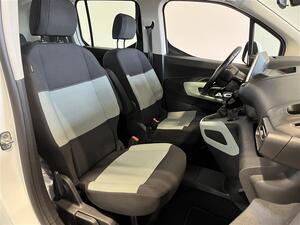 CITROEN BERLINGO PureTech 110 Feel M/ Jakohihna vaihdettu 12-24 ! / Merkkihuollettu / Lmppaketti /, vm. 2019, 121 tkm (10 / 24)