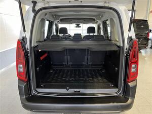 CITROEN BERLINGO PureTech 110 Feel M/ Jakohihna vaihdettu 12-24 ! / Merkkihuollettu / Lmppaketti /, vm. 2019, 121 tkm (13 / 24)