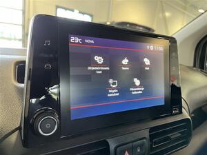 CITROEN BERLINGO PureTech 110 Feel M/ Jakohihna vaihdettu 12-24 ! / Merkkihuollettu / Lmppaketti /, vm. 2019, 121 tkm (20 / 24)