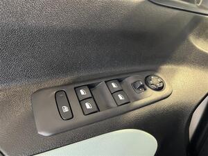 CITROEN BERLINGO PureTech 110 Feel M/ Jakohihna vaihdettu 12-24 ! / Merkkihuollettu / Lmppaketti /, vm. 2019, 121 tkm (24 / 24)