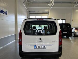 CITROEN BERLINGO PureTech 110 Feel M/ Jakohihna vaihdettu 12-24 ! / Merkkihuollettu / Lmppaketti /, vm. 2019, 121 tkm (5 / 24)