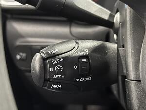 Citroen C3 PureTech 82 Lauch Edition / 1-omisteinen / Merkkihuollettu / Moottorilmmitin / P-tutka / Aut. ilmas, vm. 2021, 30 tkm (23 / 26)