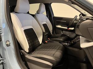 Citroen e-C3 Full Electric 113 Max 44 kWh ** Uusi -C3 nyt Vihdin Autotalossa! ** Sis. 2xrenkaat, vm. 2025, 1 tkm (11 / 31)