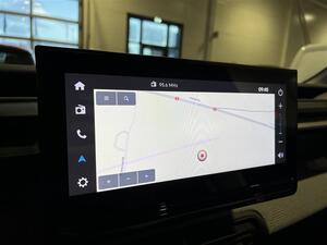 Citroen e-C3 Full Electric 113 Max 44 kWh ** Uusi -C3 nyt Vihdin Autotalossa! ** Sis. 2xrenkaat, vm. 2025, 1 tkm (24 / 31)