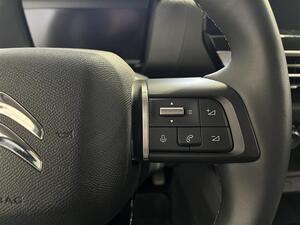 Citroen C4 Full Electric 156 Shine 54 kWh Aut. / Huom !! Isompi akku 54 kWh/ Suomi -auto / HUD / Navi /, vm. 2023, 21 tkm (16 / 27)