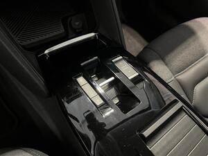 Citroen C4 Full Electric 156 Shine 54 kWh Aut. / Huom !! Isompi akku 54 kWh/ Suomi -auto / HUD / Navi /, vm. 2023, 21 tkm (17 / 27)