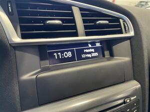 CITROEN C4 PureTech 130 Premium / 1-omisteinen / Merkkihuollettu / Moottori + sistilanlmmitin / Tutkat /, vm. 2015, 48 tkm (19 / 23)