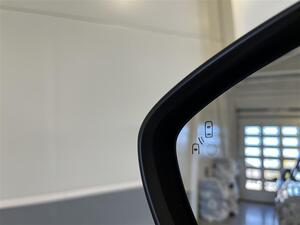 CITROEN C4 PureTech 130 Premium / 1-omisteinen / Merkkihuollettu / Moottori + sistilanlmmitin / Tutkat /, vm. 2015, 48 tkm (20 / 23)