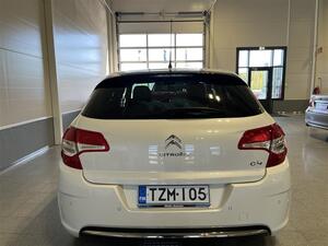 CITROEN C4 PureTech 130 Premium / 1-omisteinen / Merkkihuollettu / Moottori + sistilanlmmitin / Tutkat /, vm. 2015, 48 tkm (5 / 23)