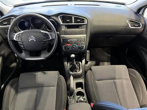 CITROEN C4 PureTech 130 Premium / 1-omisteinen / Merkkihuollettu / Moottori + sistilanlmmitin / Tutkat /, vm. 2015, 48 tkm (8 / 23)