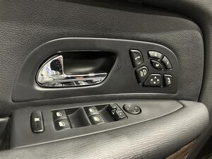 CITROEN C6 V6 2,7 HDi Exclusive Pack Lounge AT/ HUD / Navi / Nahat / Shkstiset istuimet edess ja takana/, vm. 2006, 254 tkm (10 / 23)
