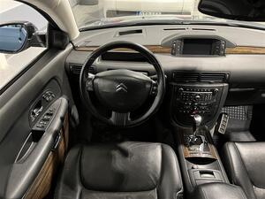 CITROEN C6 V6 2,7 HDi Exclusive Pack Lounge AT/ HUD / Navi / Nahat / Shkstiset istuimet edess ja takana/, vm. 2006, 254 tkm (16 / 23)