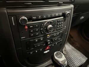 CITROEN C6 V6 2,7 HDi Exclusive Pack Lounge AT/ HUD / Navi / Nahat / Shkstiset istuimet edess ja takana/, vm. 2006, 254 tkm (18 / 23)