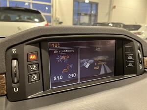 CITROEN C6 V6 2,7 HDi Exclusive Pack Lounge AT/ HUD / Navi / Nahat / Shkstiset istuimet edess ja takana/, vm. 2006, 254 tkm (19 / 23)