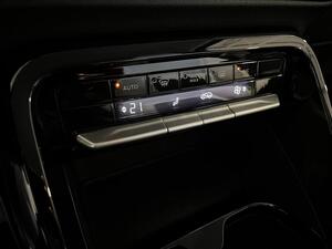 Citroen e-C3 Full Electric 113 Max 44 kWh AT/Metallivri / Navi / P-kamera / 2:t renkaat alkuperisill vanteilla, vm. 2024, 4 tkm (18 / 25)