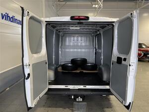 CITROEN JUMPER BlueHDi 120 33 L2H1 / Vetokoukku/ Hyvin varusteltu ! (Pack City & Pack Visibility) /, vm. 2023, 24 tkm (10 / 24)