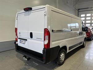CITROEN JUMPER BlueHDi 120 33 L2H1 / Vetokoukku/ Hyvin varusteltu ! (Pack City & Pack Visibility) /, vm. 2023, 24 tkm (3 / 24)