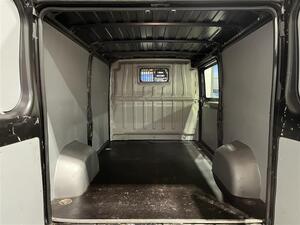 CITROEN JUMPER BlueHDi 130 35 L2H1/ 1.om / Merkkihuollettu / Met.vri / Vanerointi / Webasto /, vm. 2019, 155 tkm (17 / 18)