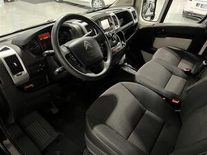 CITROEN JUMPER BlueHDi 130 35 L2H1/ 1.om / Merkkihuollettu / Met.vri / Vanerointi / Webasto /, vm. 2019, 155 tkm (7 / 18)