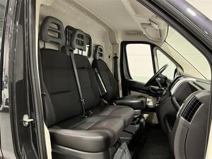 CITROEN JUMPER BlueHDi 130 35 L2H1/ 1.om / Merkkihuollettu / Met.vri / Vanerointi / Webasto /, vm. 2019, 155 tkm (9 / 18)