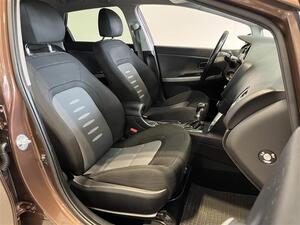 Kia Ceed 1,6 CRDi ISG EX SW EcoDynamics / Peruutuskamera / Moottorilmmitin + sispistoke / Vetokoukku /, vm. 2015, 190 tkm (11 / 25)