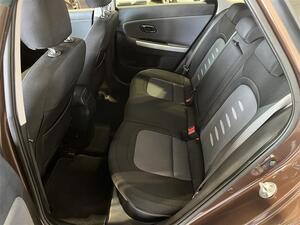 Kia Ceed 1,6 CRDi ISG EX SW EcoDynamics / Peruutuskamera / Moottorilmmitin + sispistoke / Vetokoukku /, vm. 2015, 190 tkm (12 / 25)