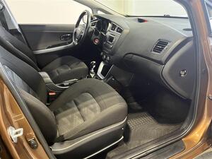 Kia Ceed 1,0 ISG 100hv LX 5D EcoDynamics / Moottori + sistilanlmmitin / Vakionopeudensdin /, vm. 2016, 145 tkm (11 / 21)