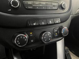 Kia Ceed 1,0 ISG 100hv LX 5D EcoDynamics / Moottori + sistilanlmmitin / Vakionopeudensdin /, vm. 2016, 145 tkm (18 / 21)