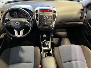 Kia Ceed 1,6 ISG Active SW EcoDynamics / Katsastettu 16.5.2025! / Aut. ilmastointi / Lmppaketti /, vm. 2012, 144 tkm (8 / 24)
