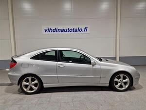 Mercedes-Benz C 180 Kompressor Sportcoupe  A / Suomi-auto / Vhn ajettu /, vm. 2004, 129 tkm (7 / 17)