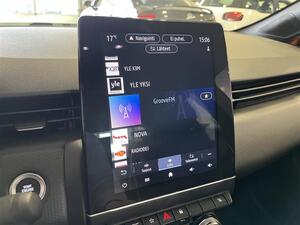 RENAULT CLIO TCe 90 Intens  / 1-om / Merkkihuollettu / lyavain/ Per.kamera / Navi / Langaton puh.lataus/, vm. 2022, 39 tkm (25 / 28)