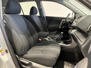 Toyota RAV4 2,0 VVT-i 4WD  / Katsastettu 27.2.2025! /, vm. 2006, 264 tkm (10 / 22)