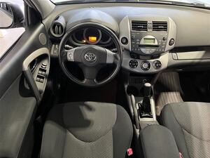 Toyota RAV4 2,0 VVT-i 4WD  / Katsastettu 27.2.2025! /, vm. 2006, 264 tkm (14 / 22)