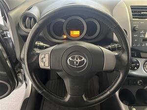 Toyota RAV4 2,0 VVT-i 4WD  / Katsastettu 27.2.2025! /, vm. 2006, 264 tkm (15 / 22)