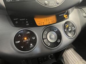 Toyota RAV4 2,0 VVT-i 4WD  / Katsastettu 27.2.2025! /, vm. 2006, 264 tkm (18 / 22)