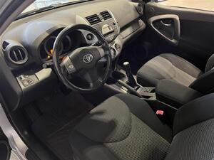 Toyota RAV4 2,0 VVT-i 4WD  / Katsastettu 27.2.2025! /, vm. 2006, 264 tkm (9 / 22)