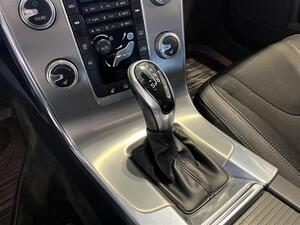 Volvo V60 V60 Momentum A  Bi-Fuel / Jakop juuri tehty! / Digimittaristo / PA-lmmitin / Peruutustutka /, vm. 2014, 263 tkm (18 / 25)